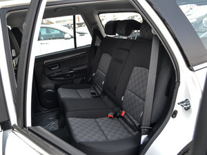 2015款2.0L 手动两驱进取型 后排座椅