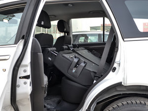 2015款2.0L 手动两驱进取型 后排座椅放倒