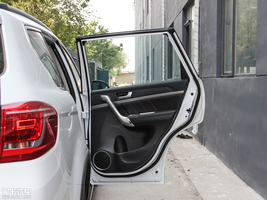 2015H6 \Ӱ 1.5T ԄӃA