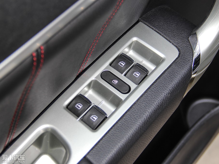 2015H6 \Ӱ 1.5T ԄӃA