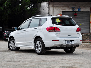 2015款升级版 1.5T 手动两驱精英型 左后45度