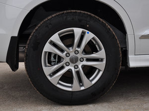 2015款升级版 1.5T 手动两驱精英型 轮圈