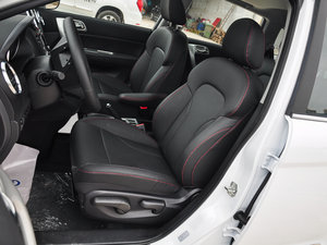 2015款升级版 1.5T 手动两驱精英型 主驾驶座椅
