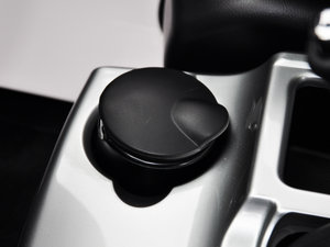2015款升级版 1.5T 手动两驱精英型 空间座椅