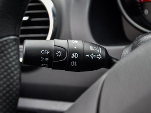 2015款升级版 1.5T 手动两驱都市型 中控区