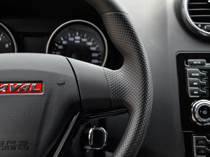 2015款升级版 1.5T 手动两驱都市型 中控区