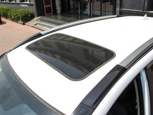 2015款运动版 1.5T 自动两驱豪华型 车顶