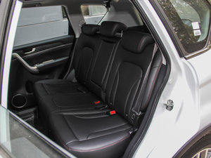2015款运动版 1.5T 自动两驱豪华型 后排座椅