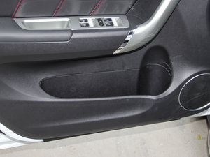 2015款运动版 1.5T 自动两驱豪华型 前门储物空间