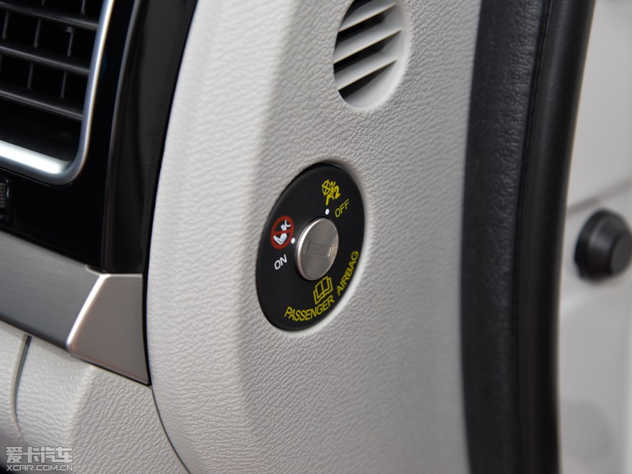 2015�����H6 Coupe 2.0T ��� �քӾ�Ӣ��