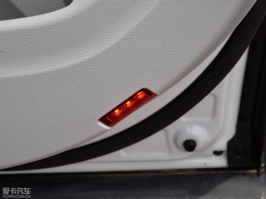 2015�����H6 Coupe 2.0T ��� �քӾ�Ӣ��