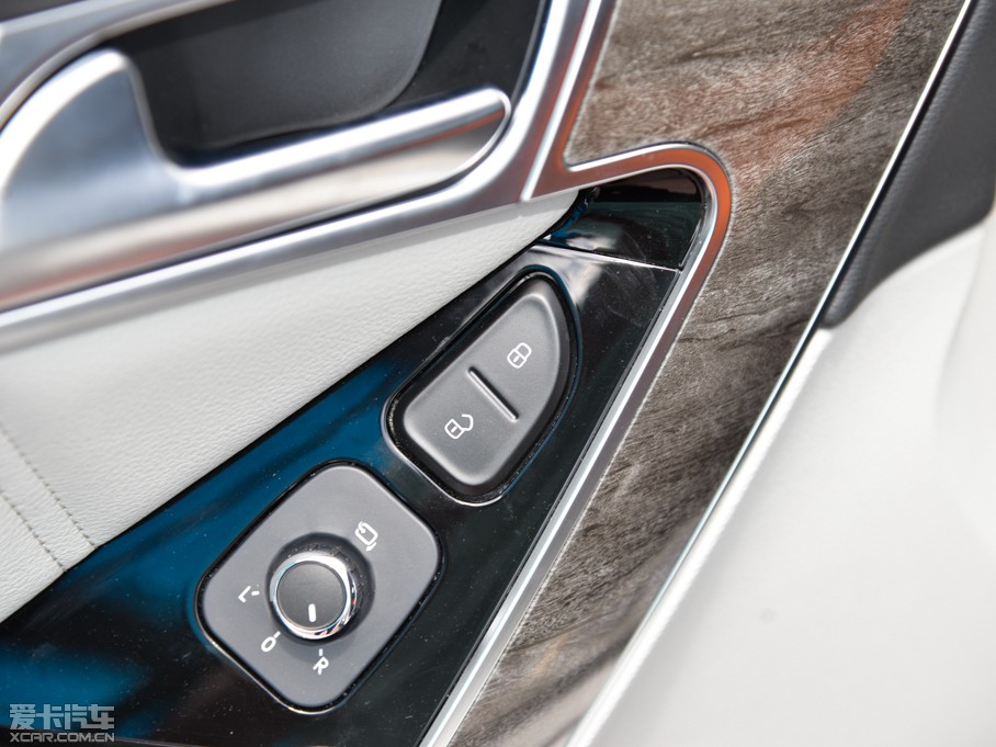 2015�����H6 Coupe 2.0T ��� �քӾ�Ӣ��