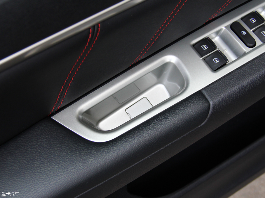 2015H6 \Ӱ 1.5T ԄӃ