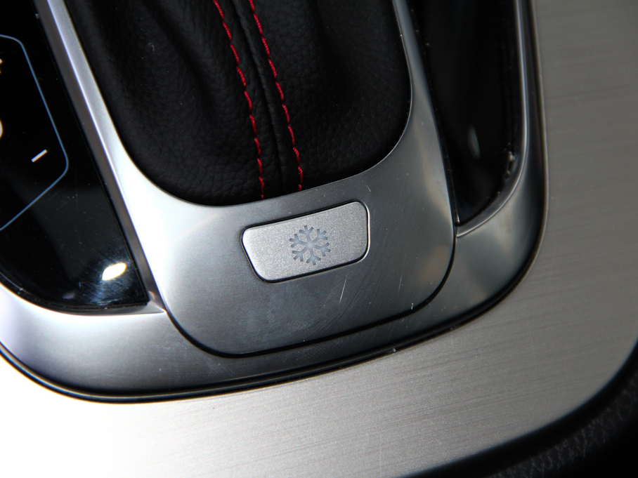 2015H6 \Ӱ 1.5T ԄӃ