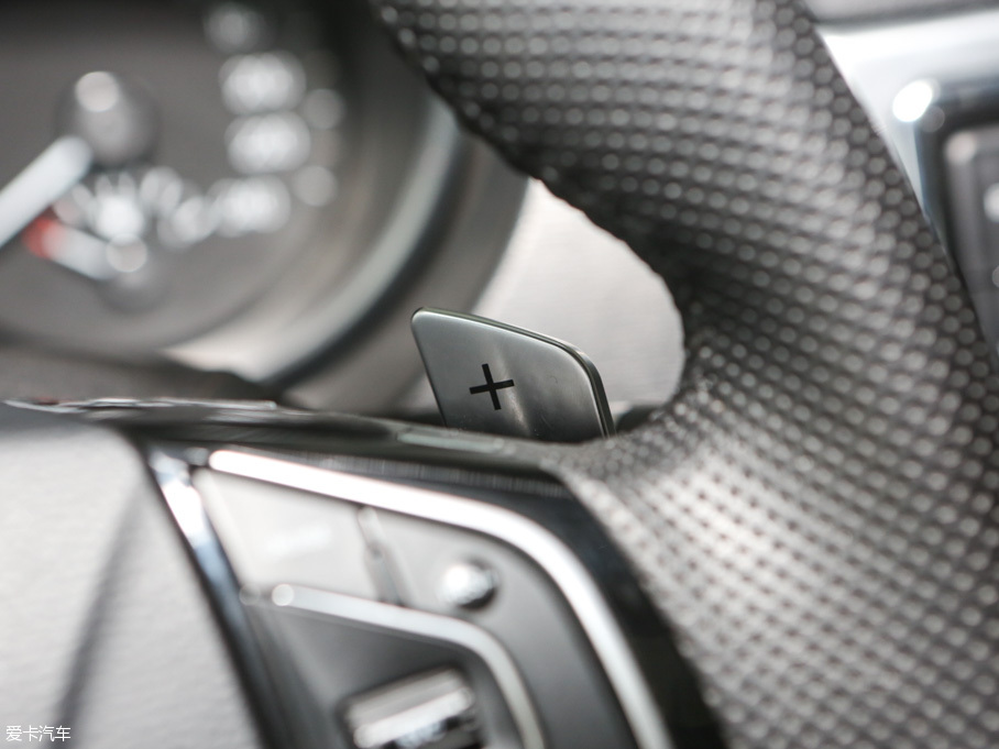 2015�����H6 Coupe 2.0T ���(q��) DCT��Ӣ��