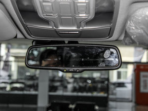 2015款2.0T 两驱 DCT精英型 车内后视镜