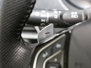 2015款2.0T 两驱 DCT精英型 中控区
