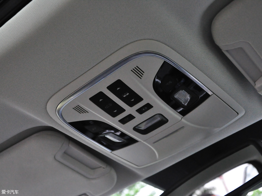 2016H7 { 2.0T ԄӃ(q)A