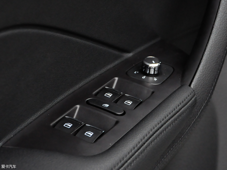 2016H7 {(ln)(bio) 2.0T Ԅ(dng)(q)A