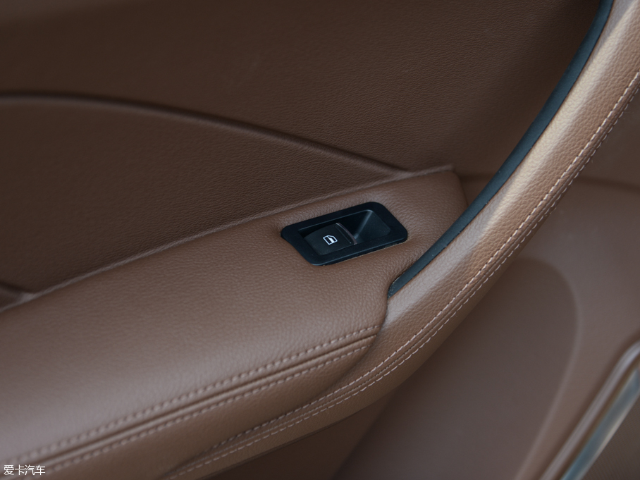 2016H7 {(ln)(bio) 2.0T ԄӃ(q)A