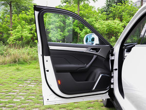 2016{ 2.0T ԄӃA {λ܇T