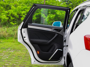 2016{ 2.0T ԄӃA ܇T