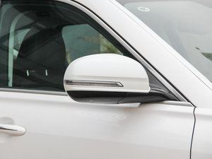 2016{ 2.0T ԄӃ򌾫Ӣ ^