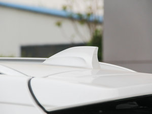 2016{ 2.0T ԄӃ򌾫Ӣ ^