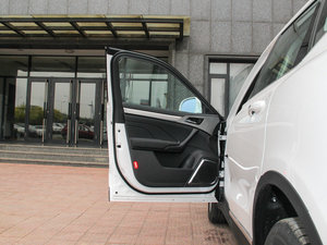 2016{ 2.0T ԄӃ򌾫Ӣ {λ܇T