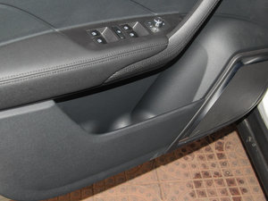 2016{ 2.0T ԄӃ򌾫Ӣ ǰTg