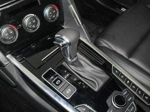 2016{ 2.0T ԄӃ򌾫Ӣ QU