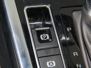 2016{ 2.0T ԄӃ򌾫Ӣ v܇Ƅ