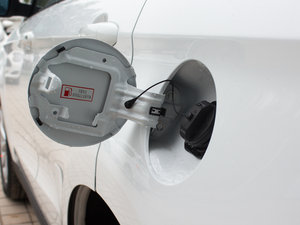 2016款红标 1.5T 自动两驱精英版 油箱盖
