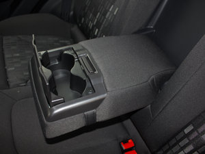 2016款红标 1.5T 手动两驱舒适版 空间座椅