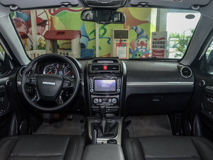 2016款经典版 2.0T 手动两驱精英型 内饰全景