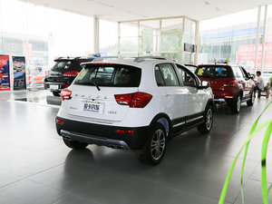 2016款改款 蓝标 1.5L 手动豪华型  整体外观
