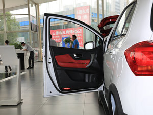 2016款改款 蓝标 1.5L 手动豪华型  驾驶位车门