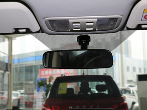 2016款改款 蓝标 1.5L 手动豪华型  车内后视镜