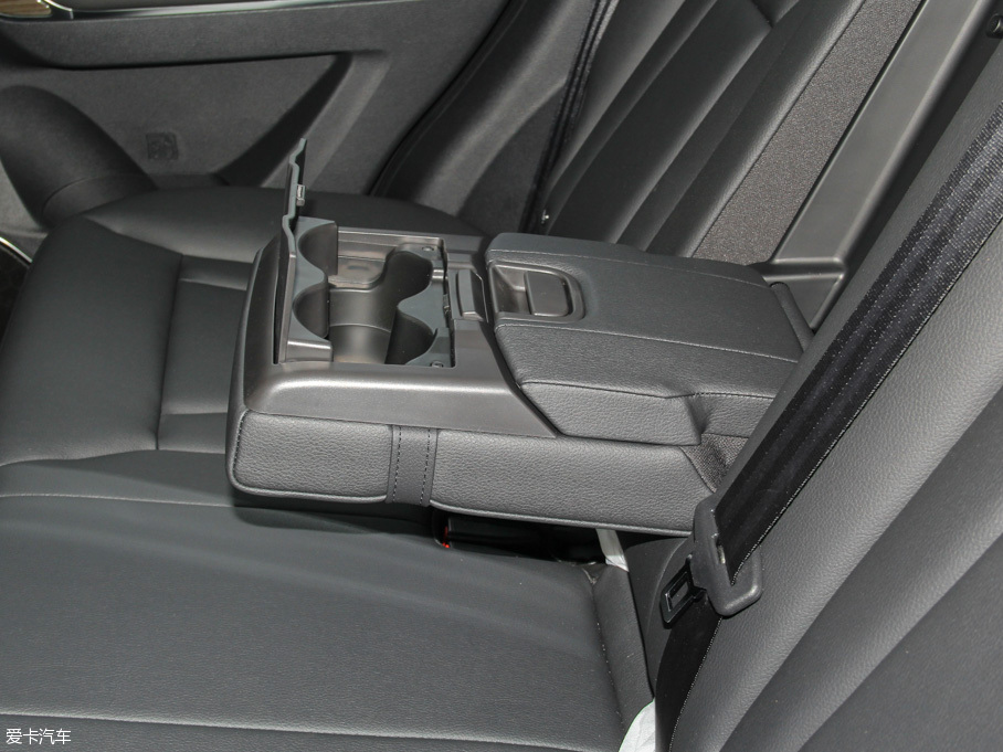 2016�����H6 Coupe 1.5T �քӃ�򌾫Ӣ��