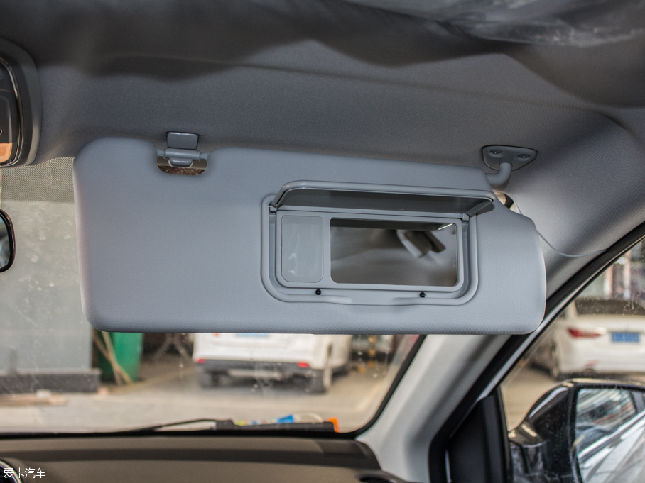 2016H6  1.5T ԄӃ򌾫Ӣ