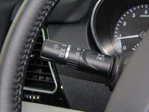 2016款1.5T 手动两驱精英型 中控区