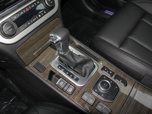 2016款1.5T 自动两驱精英型 换挡杆