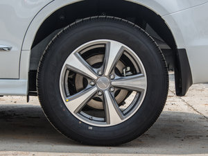 2016款升级版 1.5T 自动两驱精英型 轮圈