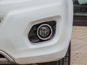 2016款升级版 1.5T 手动两驱超值型  前雾灯