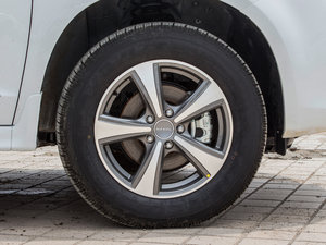 2016款升级版 1.5T 手动两驱超值型  细节外观