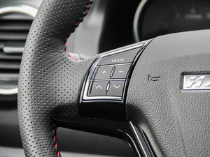 2016款升级版 1.5T 手动两驱精英型 中控区