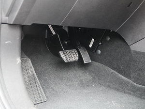 2016款1.5T 自动两驱都市型 空间座椅