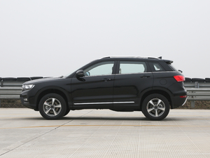 2016款1.5T 手动两驱都市型 正侧（左）