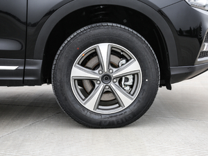 2016款1.5T 手动两驱都市型 轮圈