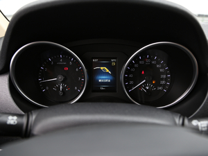 2016款1.5T 手动两驱都市型 仪表